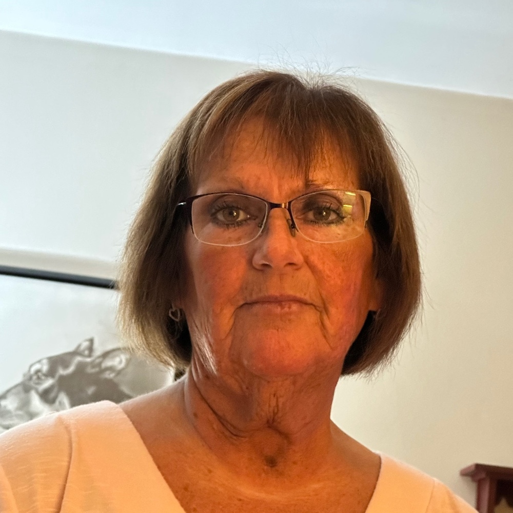 Meet your Posher, Teresa